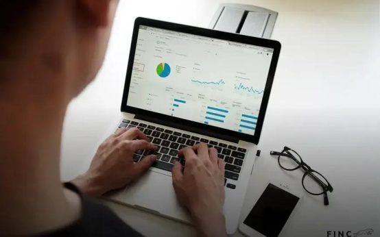 What Are DAOs and Should You Invest in One Today?